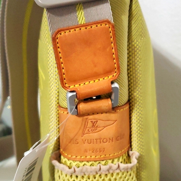 RARE UNISEX LOUIS VUITTON LV CUP DAMIER GEANT WEATHERLY CROSSBODY BAG SET💚 - Picture 7 of 17